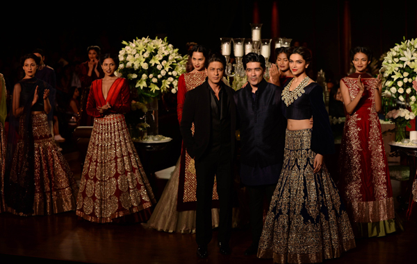 Herre venlig orientering enhed Top 10 Fashion Designers in Bollywood India - Lisaa Delhi